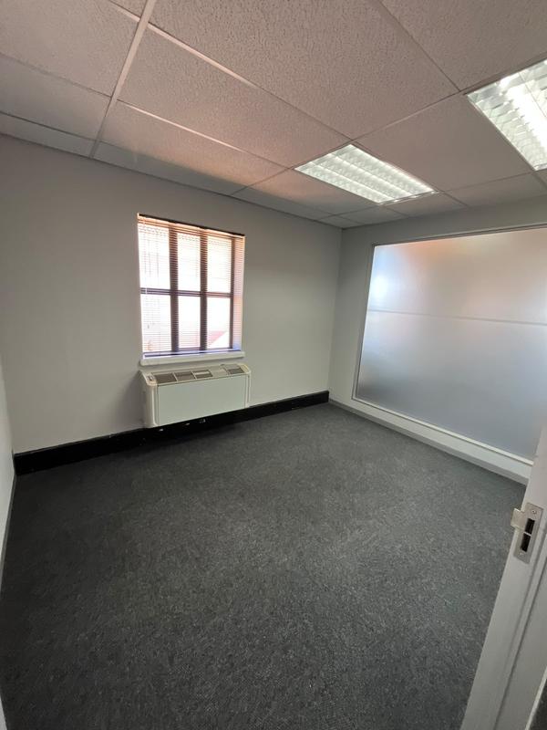 To Let Commercial Property for Rent in Newton Park Eastern Cape